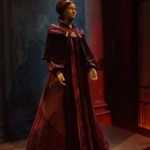 La reine Amidala, l'une des tenues dans laquelle le personnage est présenté tout au long de l'exposition, Stars Wars Identities, Cité du Cinéma, Copyright Ambrefield 2014